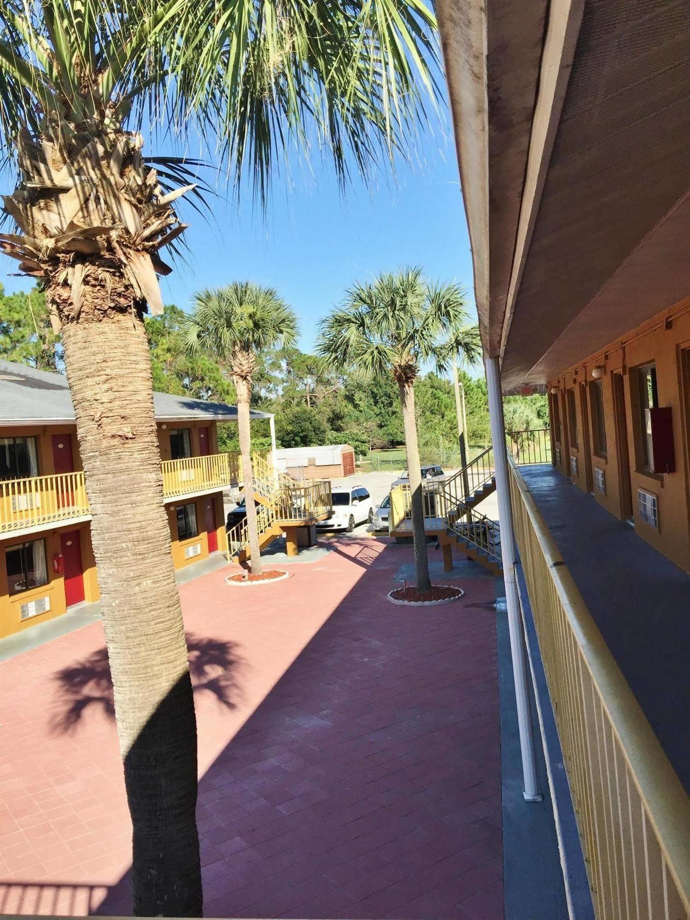 Country Hearth Inn- Kissimmee Dış mekan fotoğraf