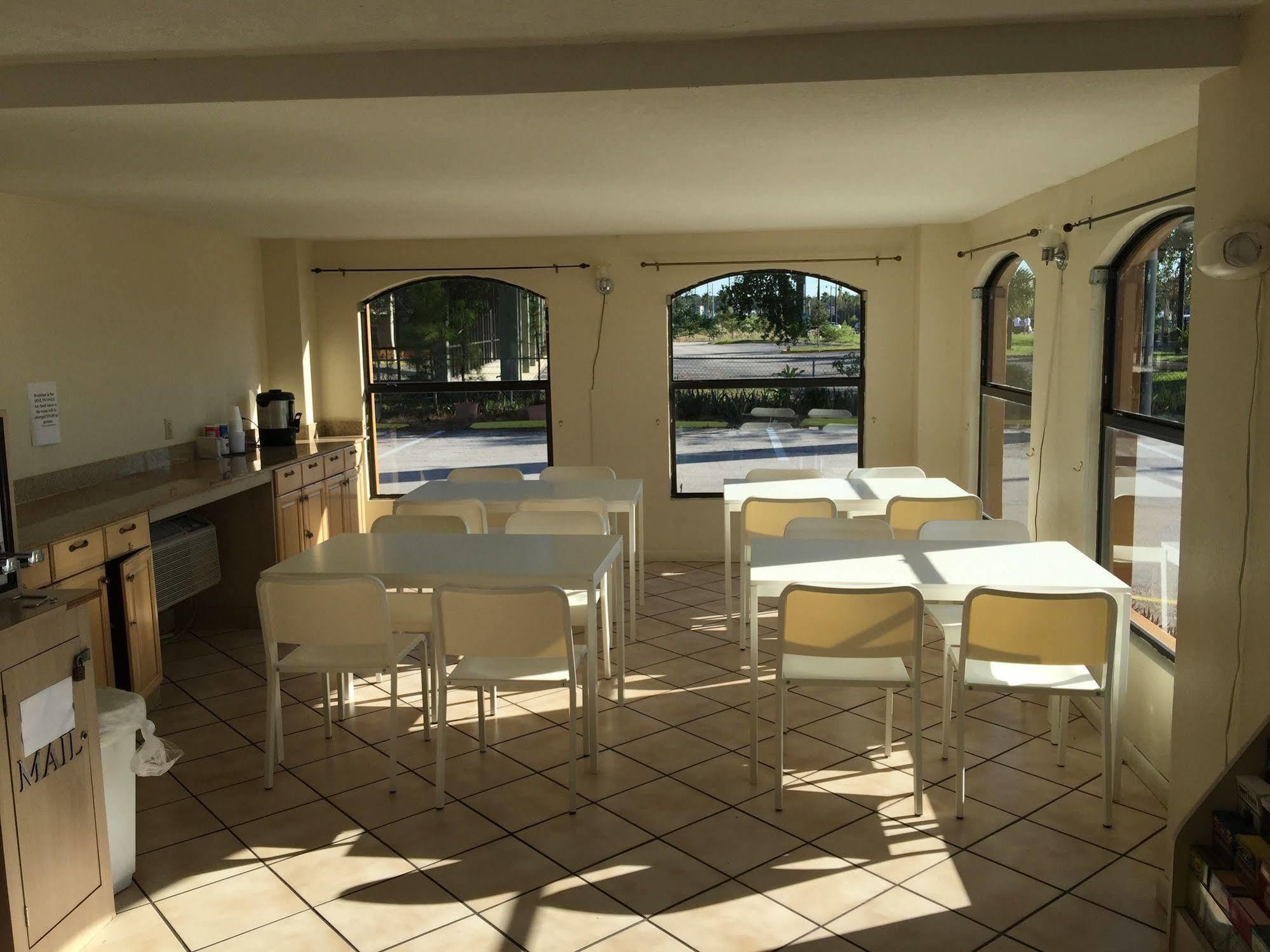 Country Hearth Inn- Kissimmee Dış mekan fotoğraf