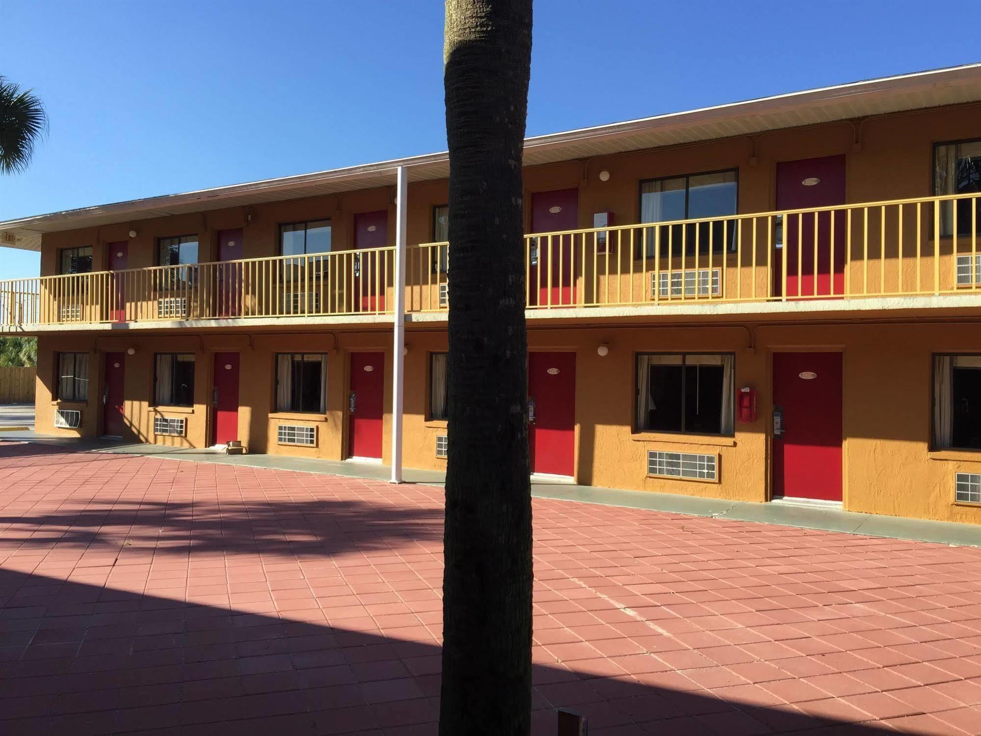 Country Hearth Inn- Kissimmee Dış mekan fotoğraf