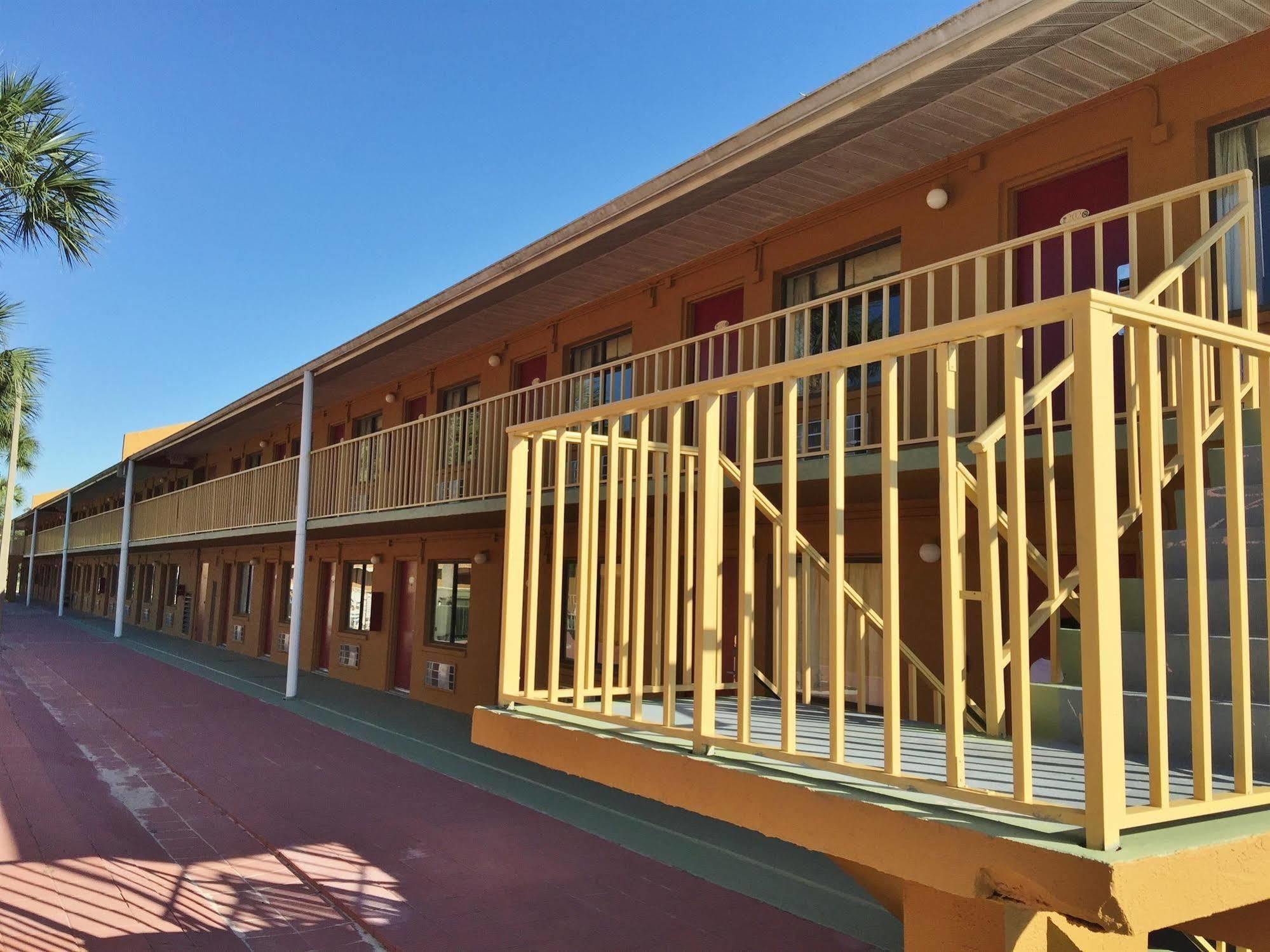 Country Hearth Inn- Kissimmee Dış mekan fotoğraf