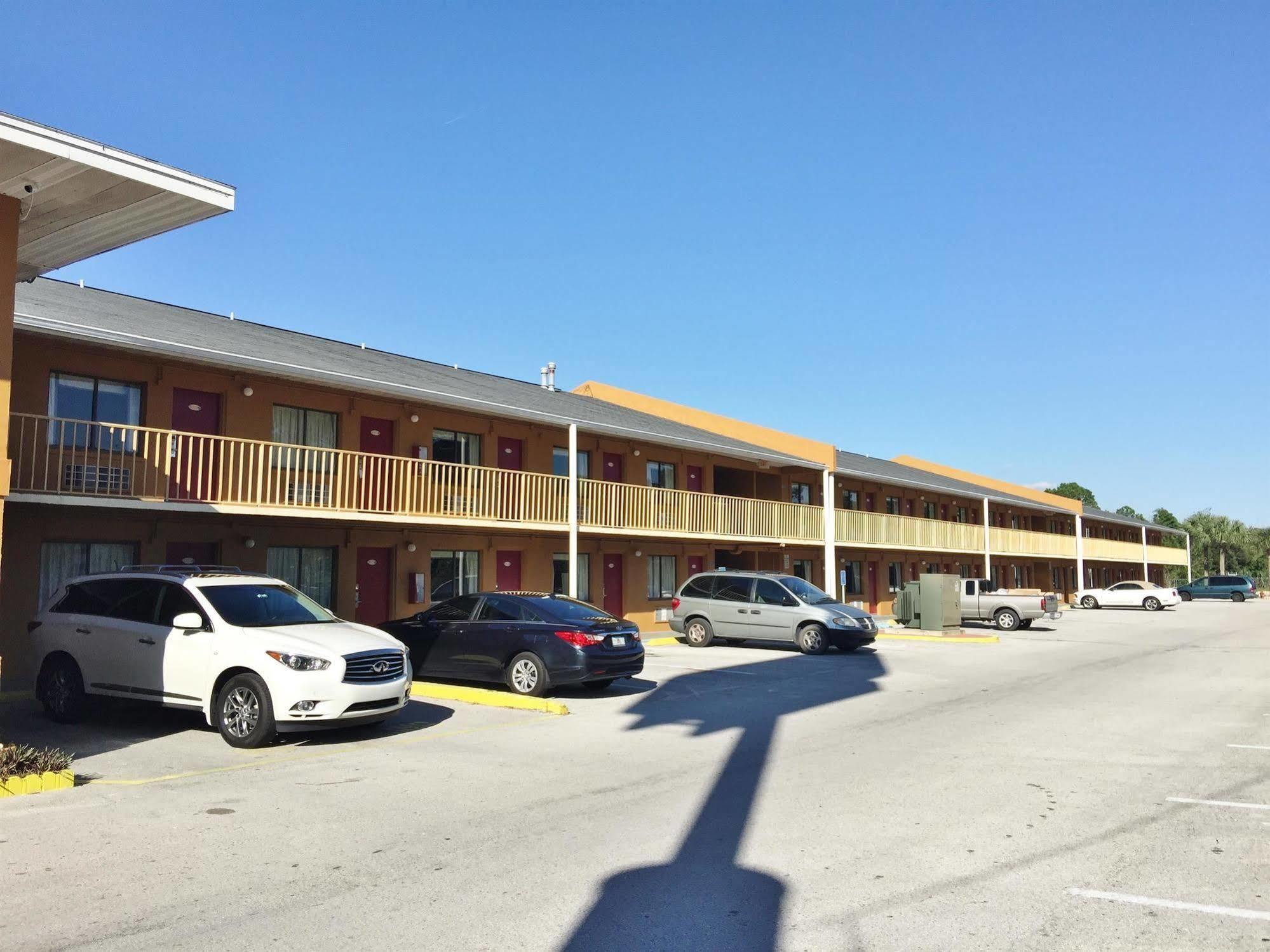 Country Hearth Inn- Kissimmee Dış mekan fotoğraf
