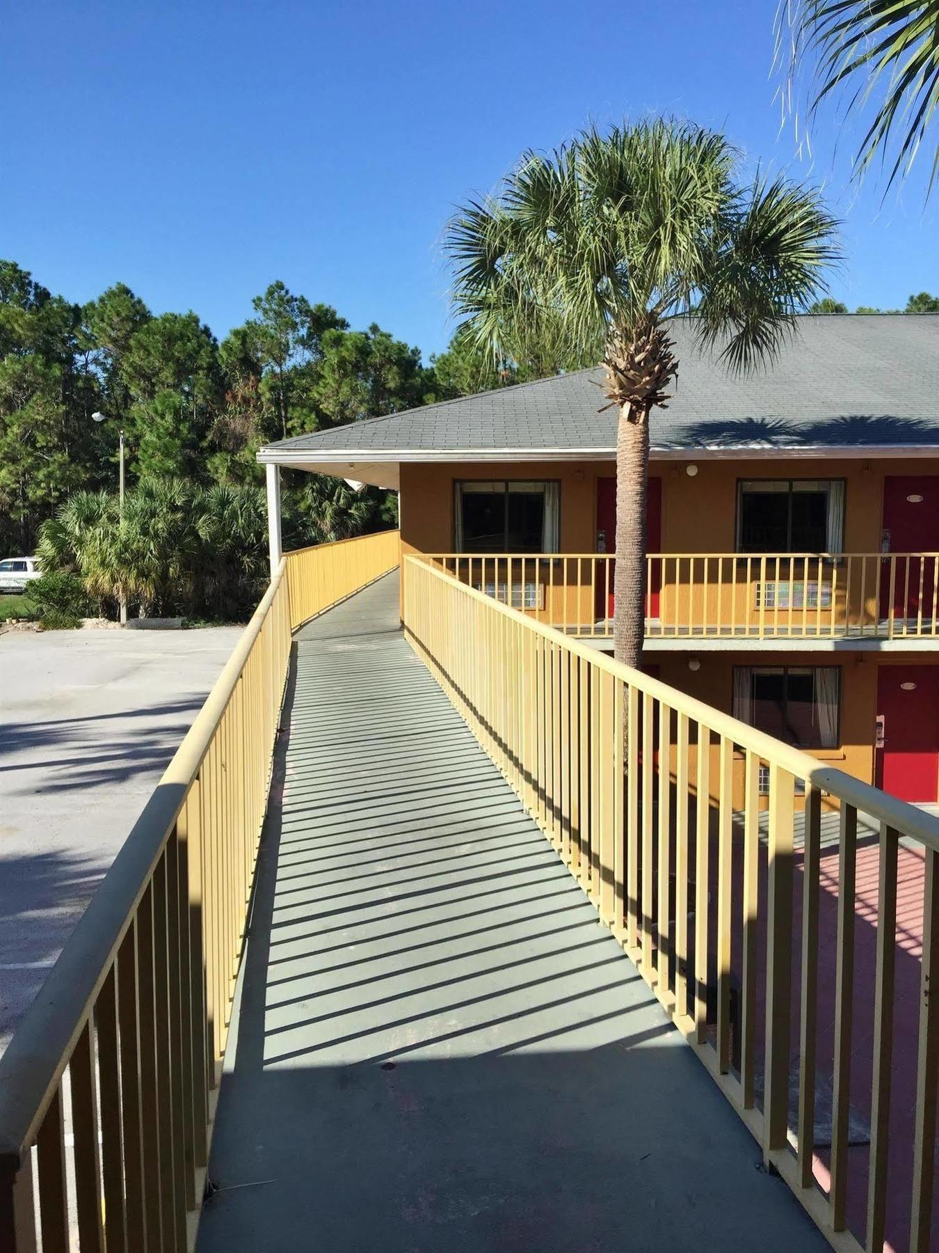 Country Hearth Inn- Kissimmee Dış mekan fotoğraf